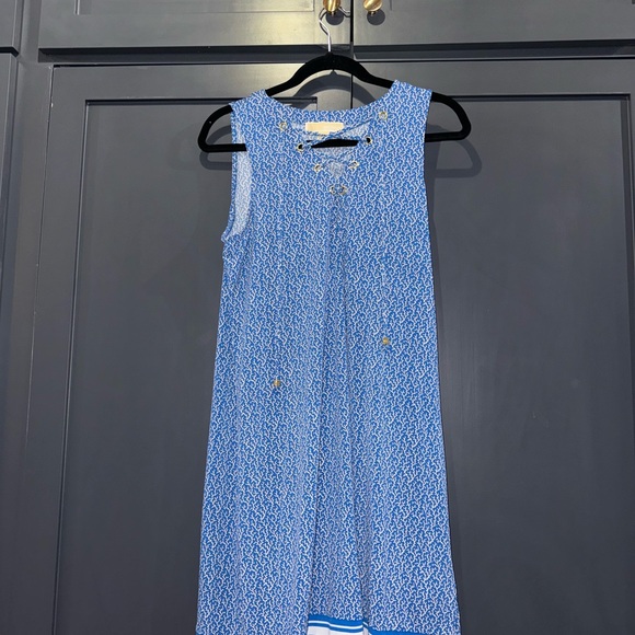 Dresses - Picture 2 of 14